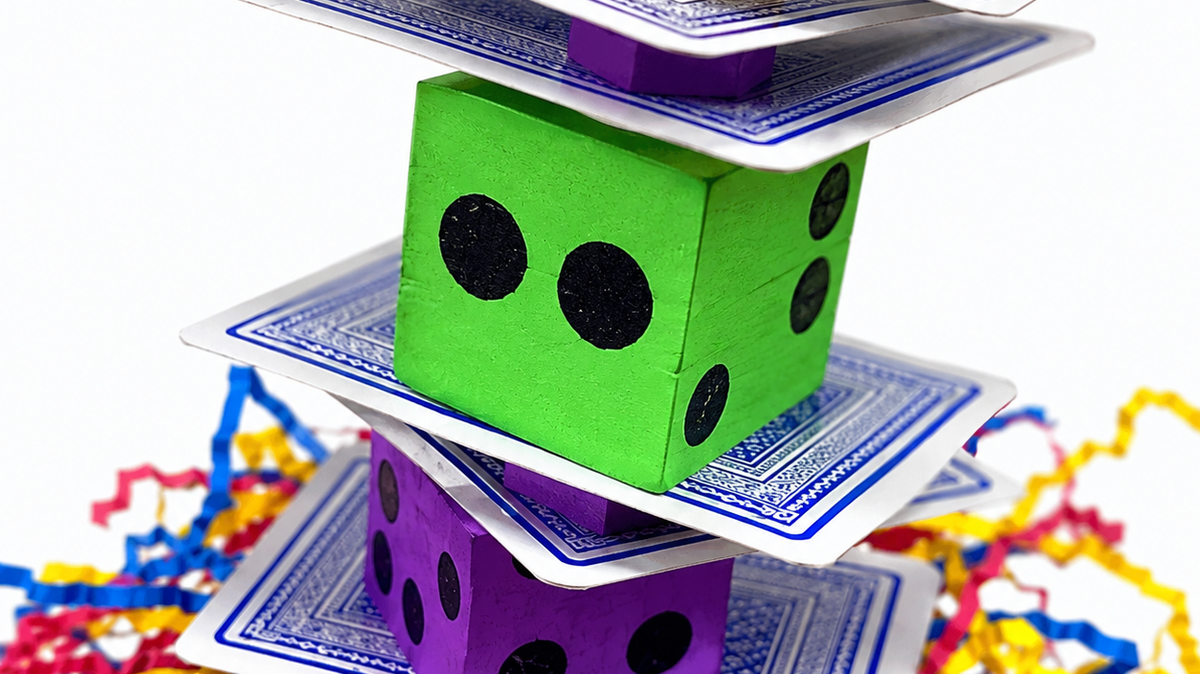 Is The 1474 Poker Dice Toy Good for Climbing Birds?