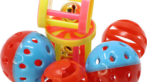 What Comes With the 1195 Play Three by bonka bird toys?