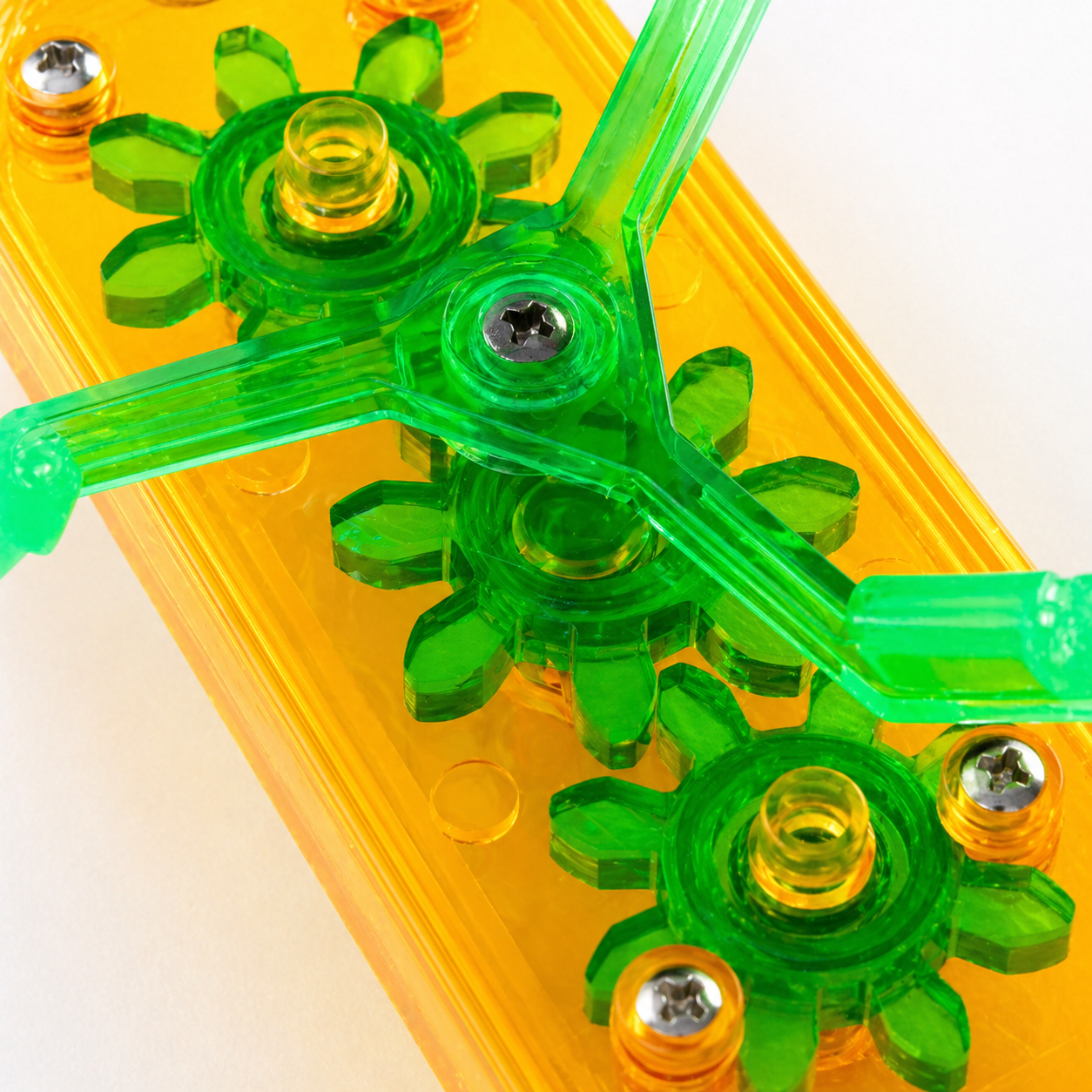 0044 Small Gearhead - Bonka Bird Toys