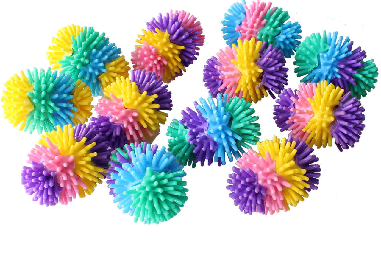 37133 Spiky Egg Foot Talon Toy - Bonka Bird Toys